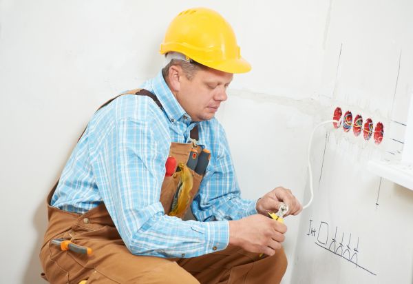 Electrical Outlet Replacement