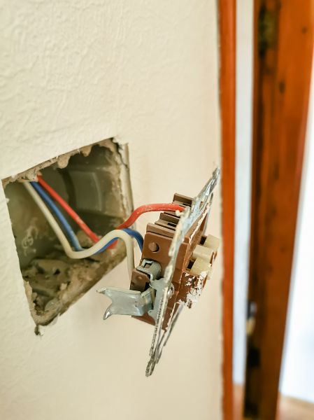 Electrical Socket Wiring