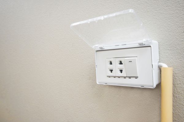Electrical Outlet Mounting