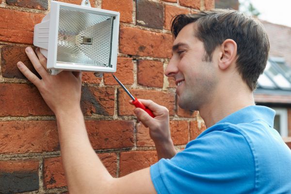 Exterior Wall Light Service